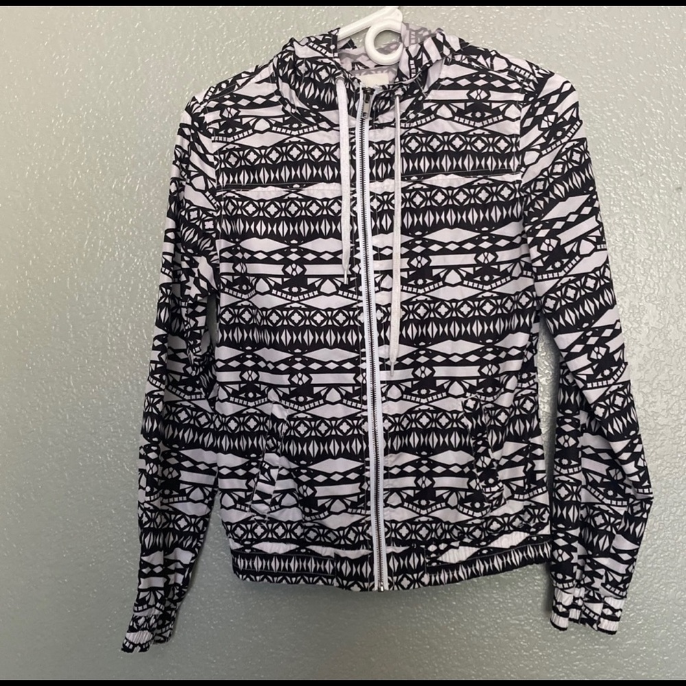 Black & white windbreaker